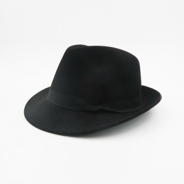 trilby noir